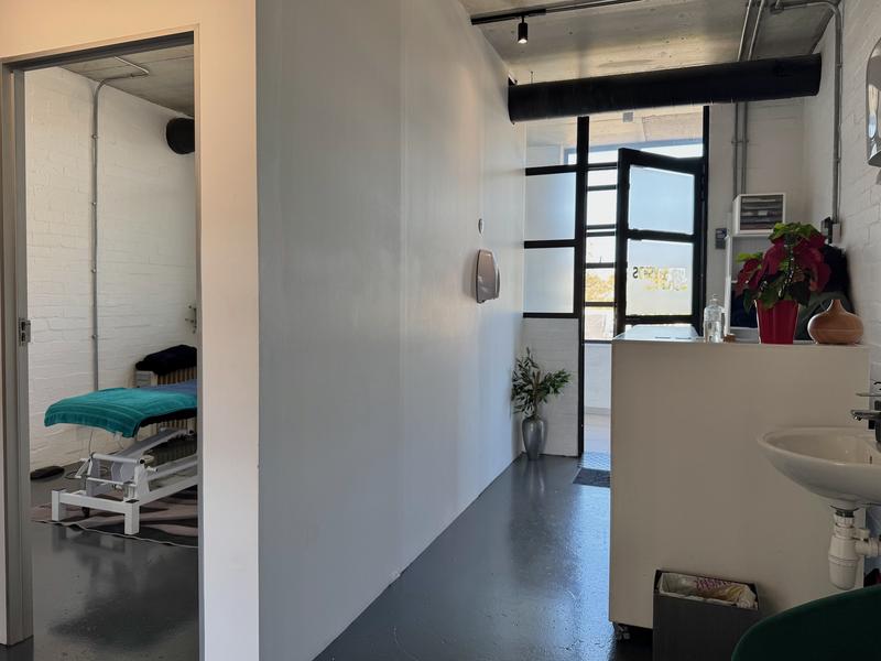 To Let Commercial Property for Rent in Claremont Western Cape